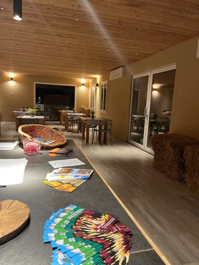Agriturismo Terre Di Ginepro Borghetto di Vara Exteriör bild