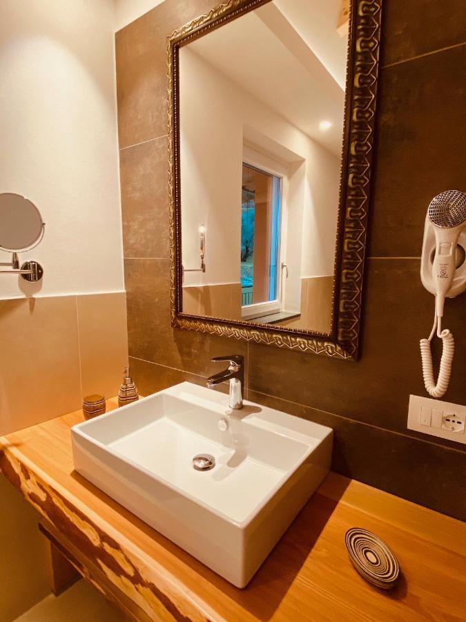 Agriturismo Terre Di Ginepro Borghetto di Vara Exteriör bild